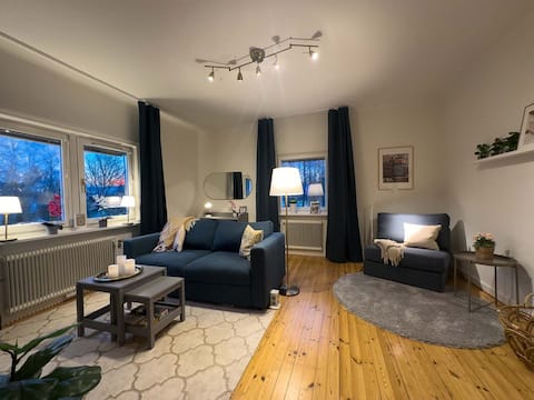 Spacious apartment with parking & large kitchen