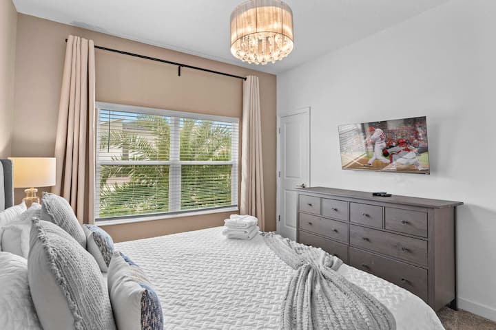 Суперголяма спалня