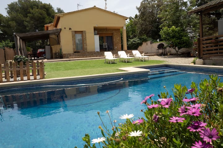 Xeckin Holidays managed Airbnb listing 3