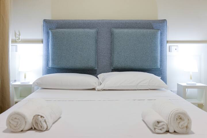 Apartment for 6 persons with 3 bathrooms in Chiaia gallery image 5