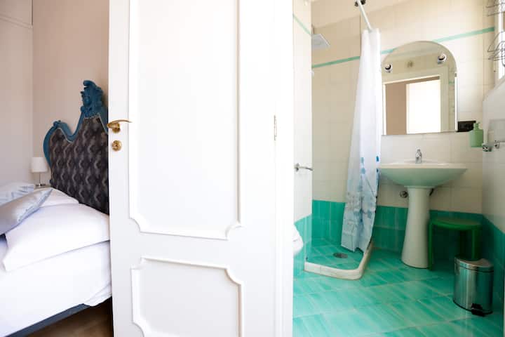 Schlafzimmer 2