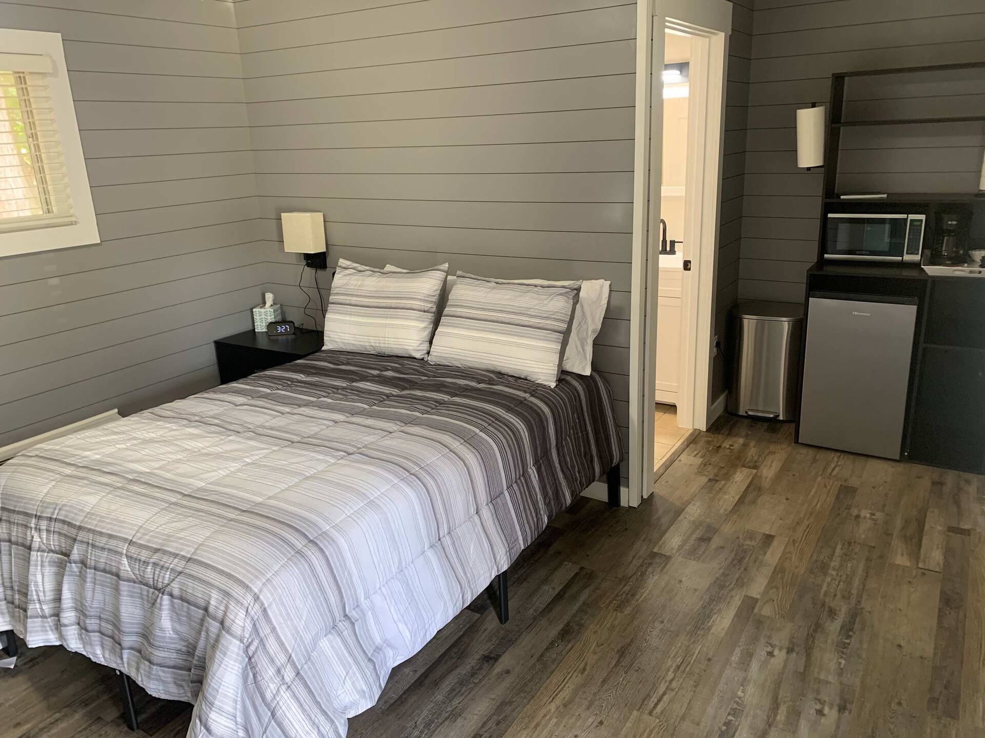 TeePee Room 4 - Newly Renovated