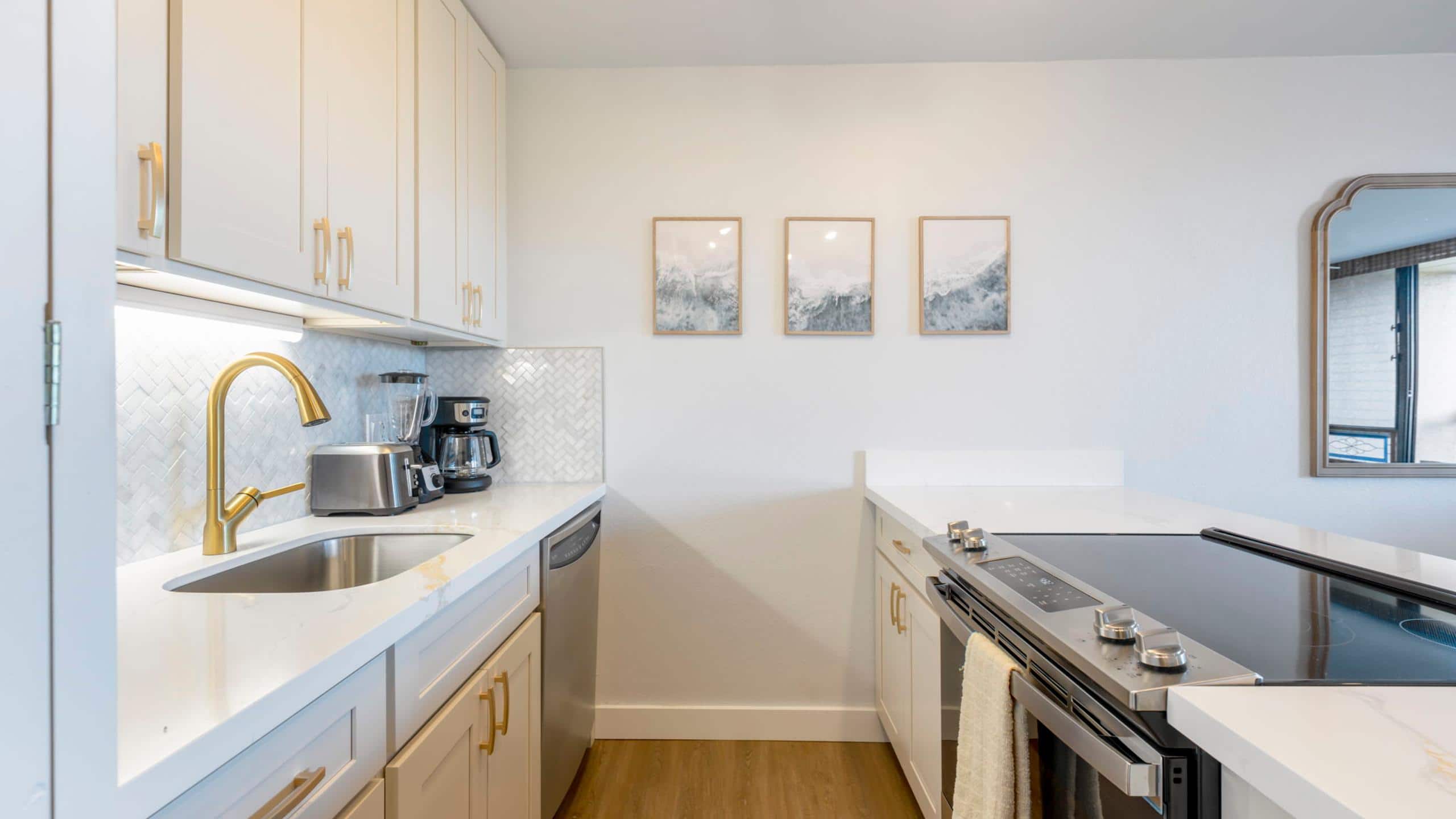 Condo in Kihei · ★4.84 · 1 bedroom · 2 beds · 1 bath - Image 11