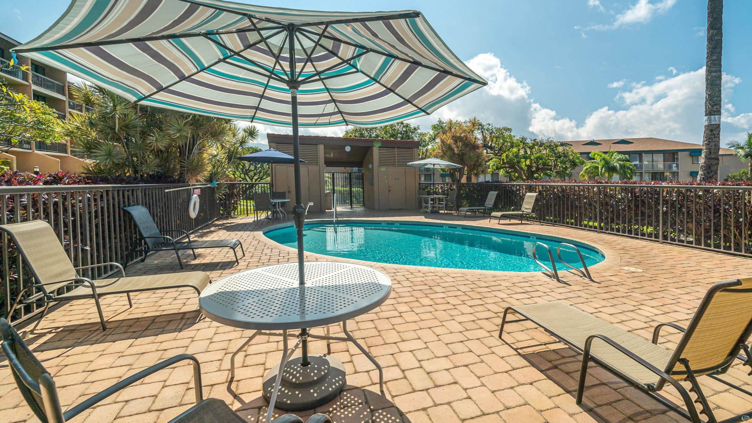 Condo in Kihei · ★4.84 · 1 bedroom · 2 beds · 1 bath - Image 25