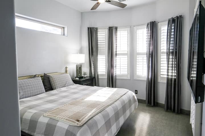 Deuxième suite parentale avec lit king size réglable