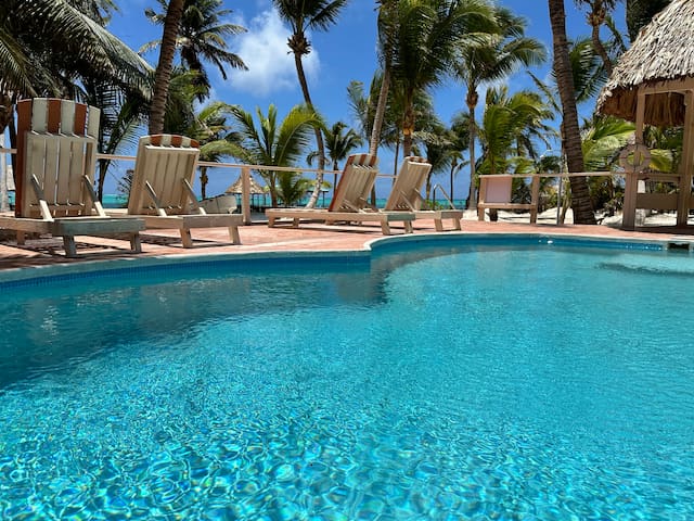 Spacious 7BR Beach Retreat – Ideal for Events