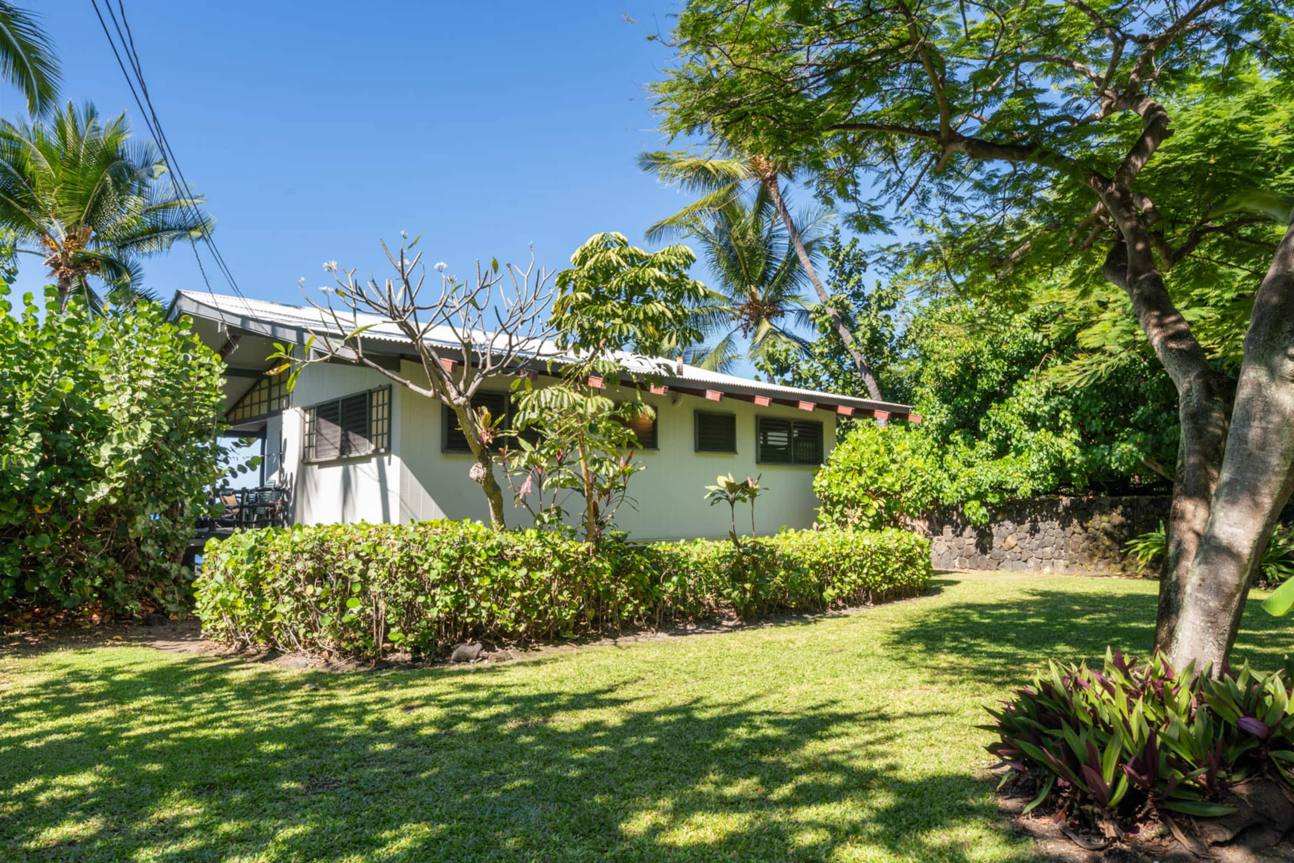Home in Kailua-Kona · ★4.67 · 2 bedrooms · 3 beds · 2 baths - Image 7