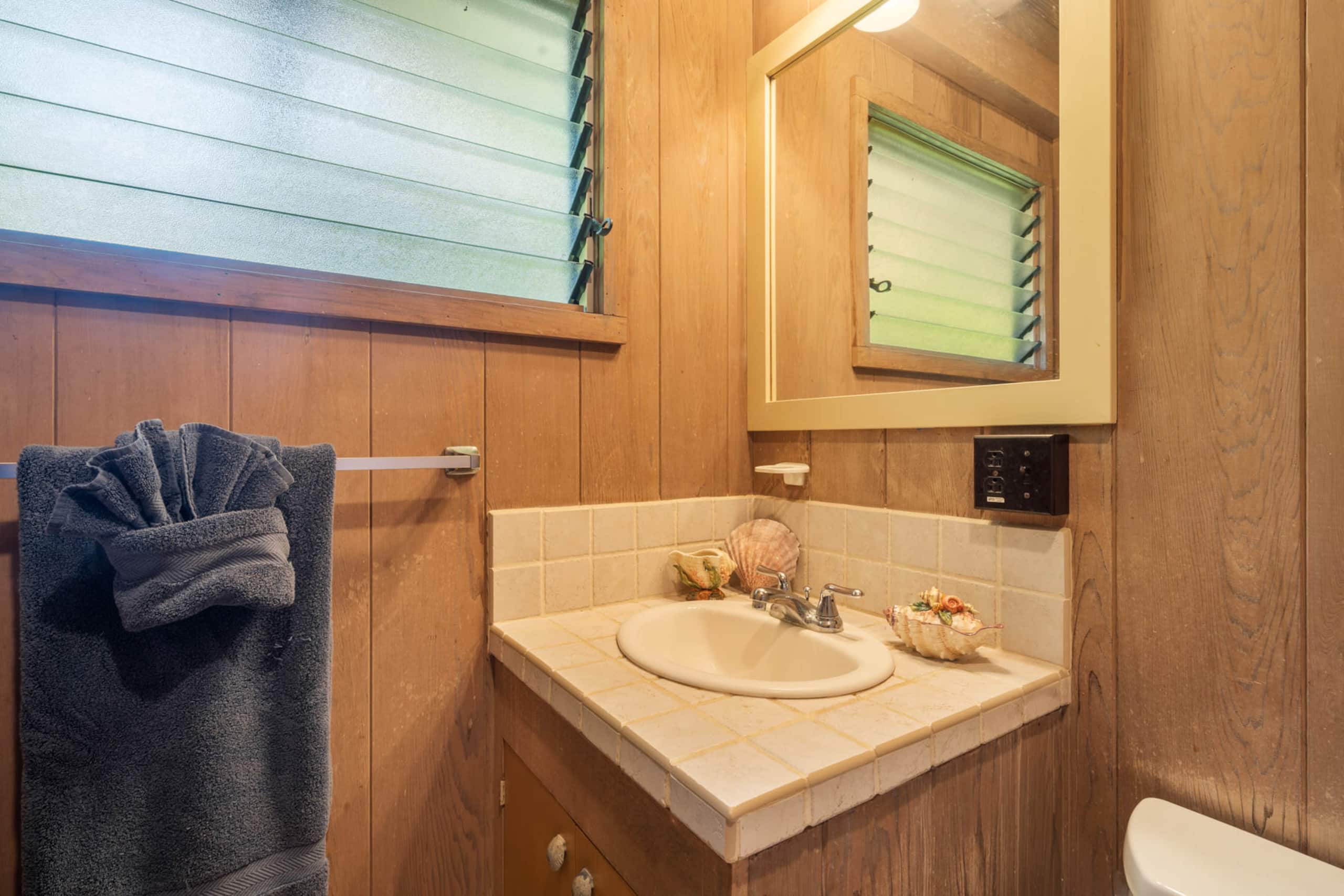 Home in Kailua-Kona · ★4.67 · 2 bedrooms · 3 beds · 2 baths - Image 24
