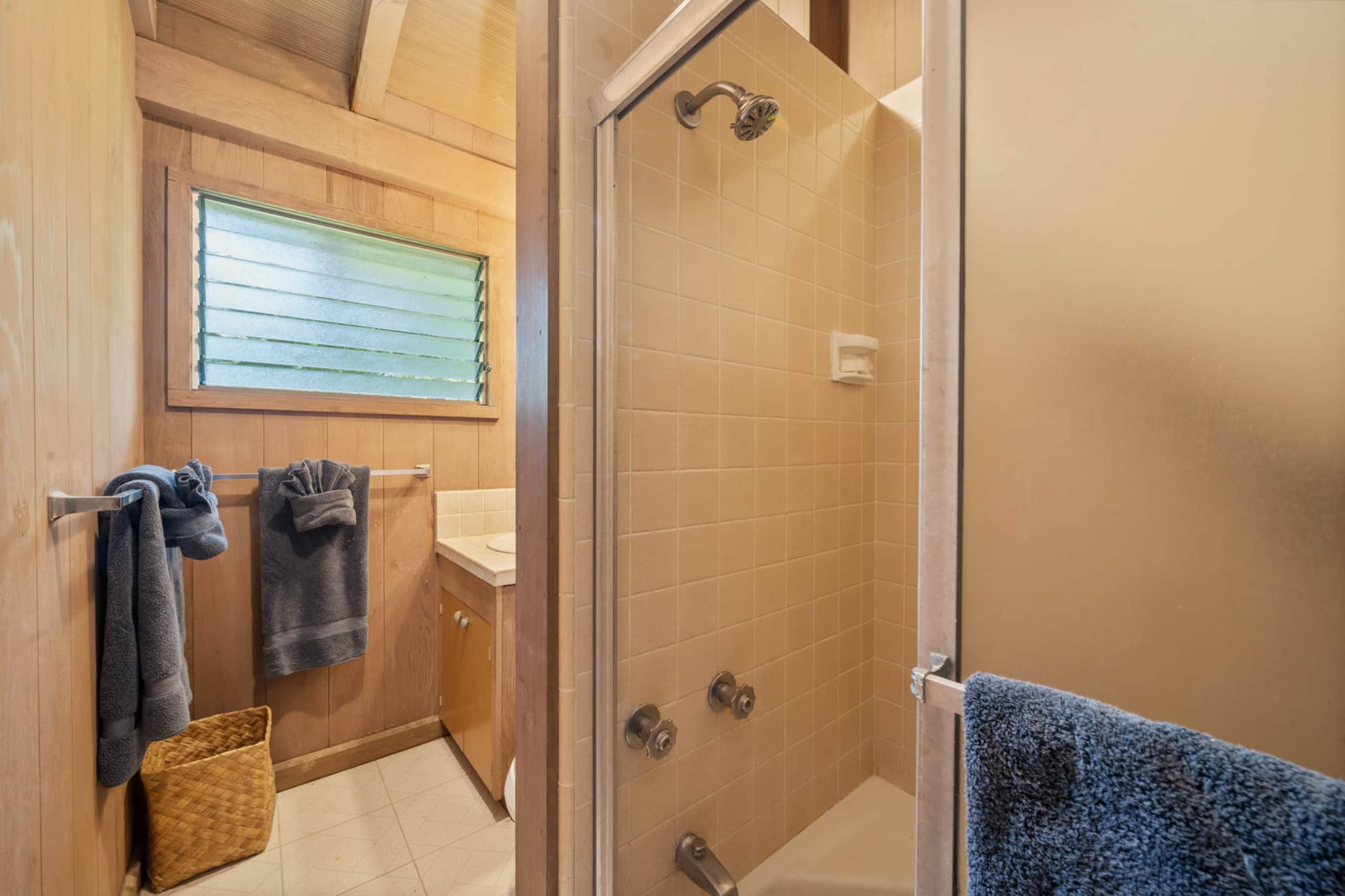 Home in Kailua-Kona · ★4.67 · 2 bedrooms · 3 beds · 2 baths - Image 23