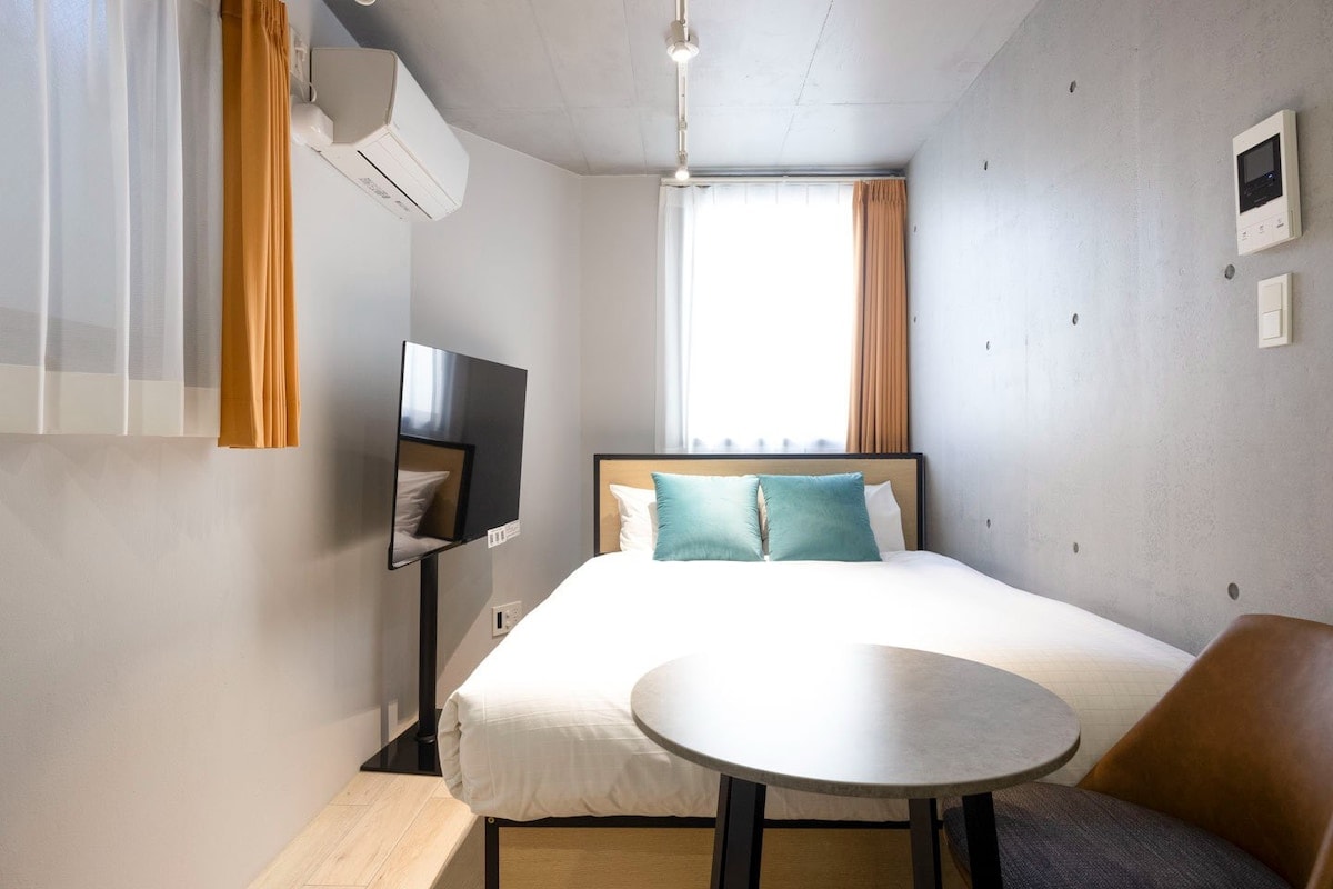 Ambienti i dhomës së gjumit