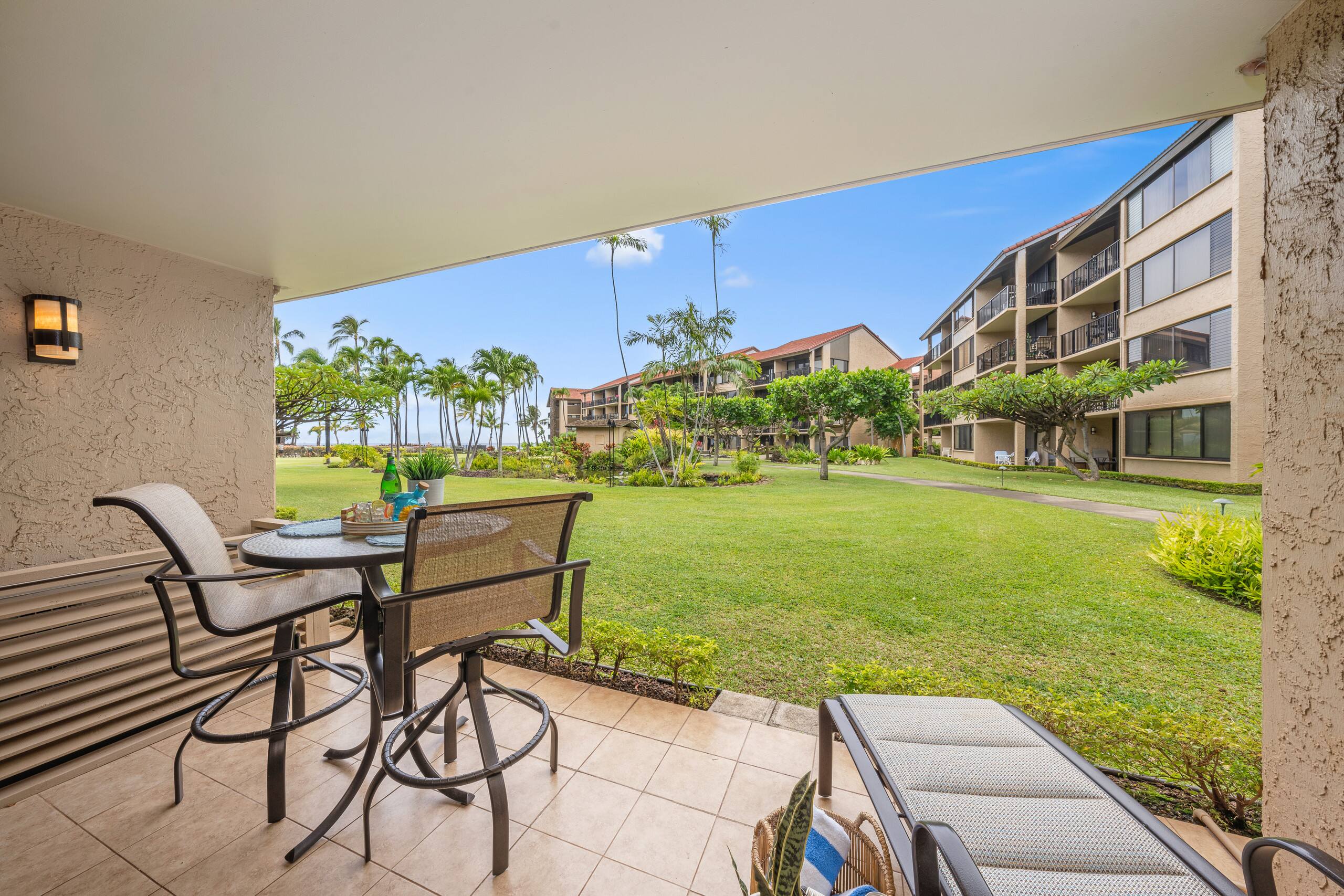 Condo in Lahaina · ★4.86 · 1 bedroom · 2 beds · 1 bath - Image 26