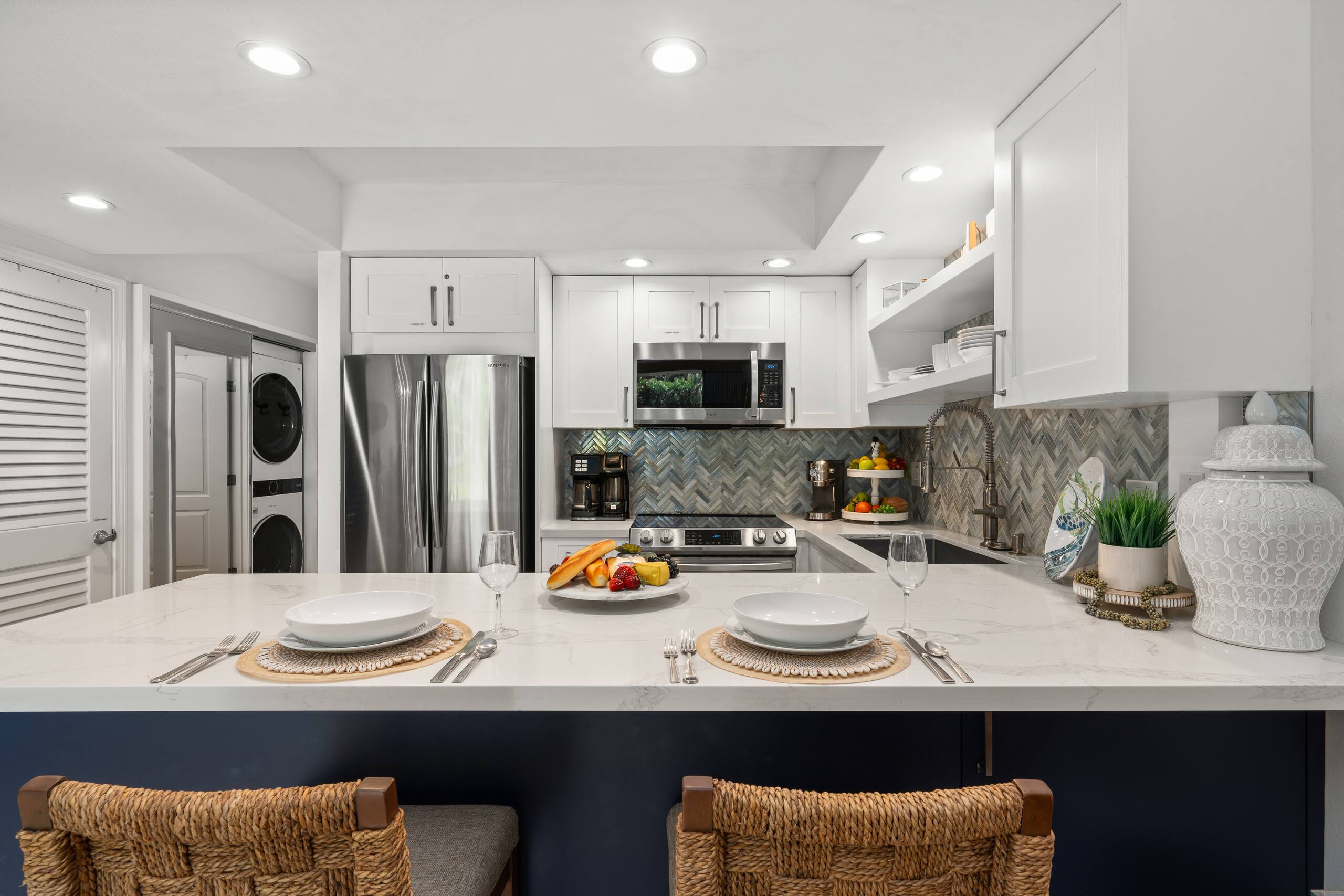 Condo in Lahaina · ★4.86 · 1 bedroom · 2 beds · 1 bath - Image 8