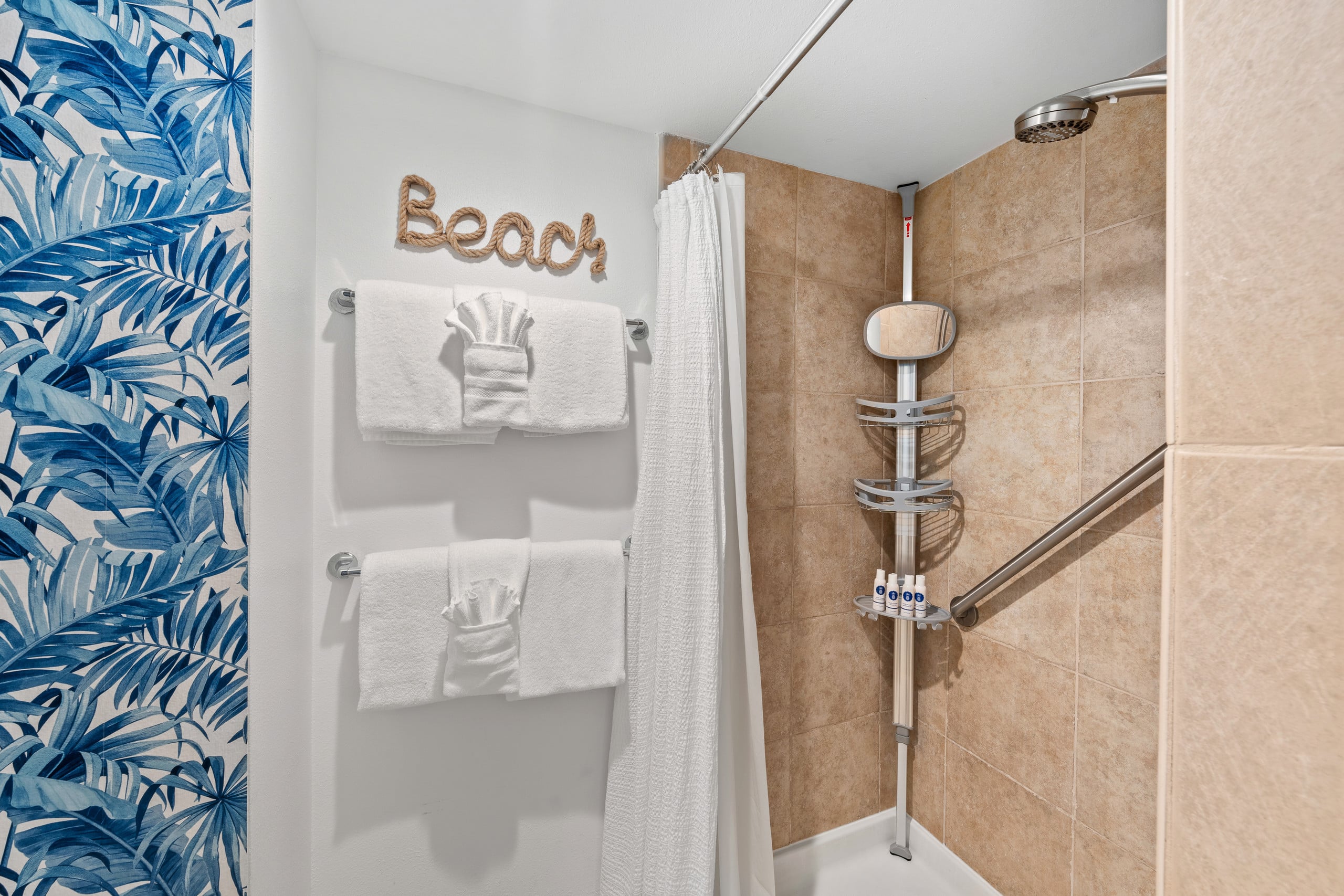 Condo in Lahaina · ★4.86 · 1 bedroom · 2 beds · 1 bath - Image 23