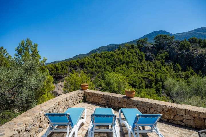 Casita En Cala Deia Junto Al Mar 1