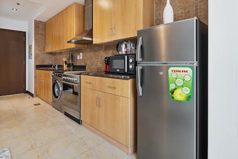 Top Airbnb: Chic Studio in Goldcrest Views, JLT in Al Thanyah Fifth