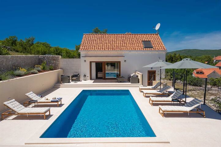 AdriaVacay managed Airbnb listing 2