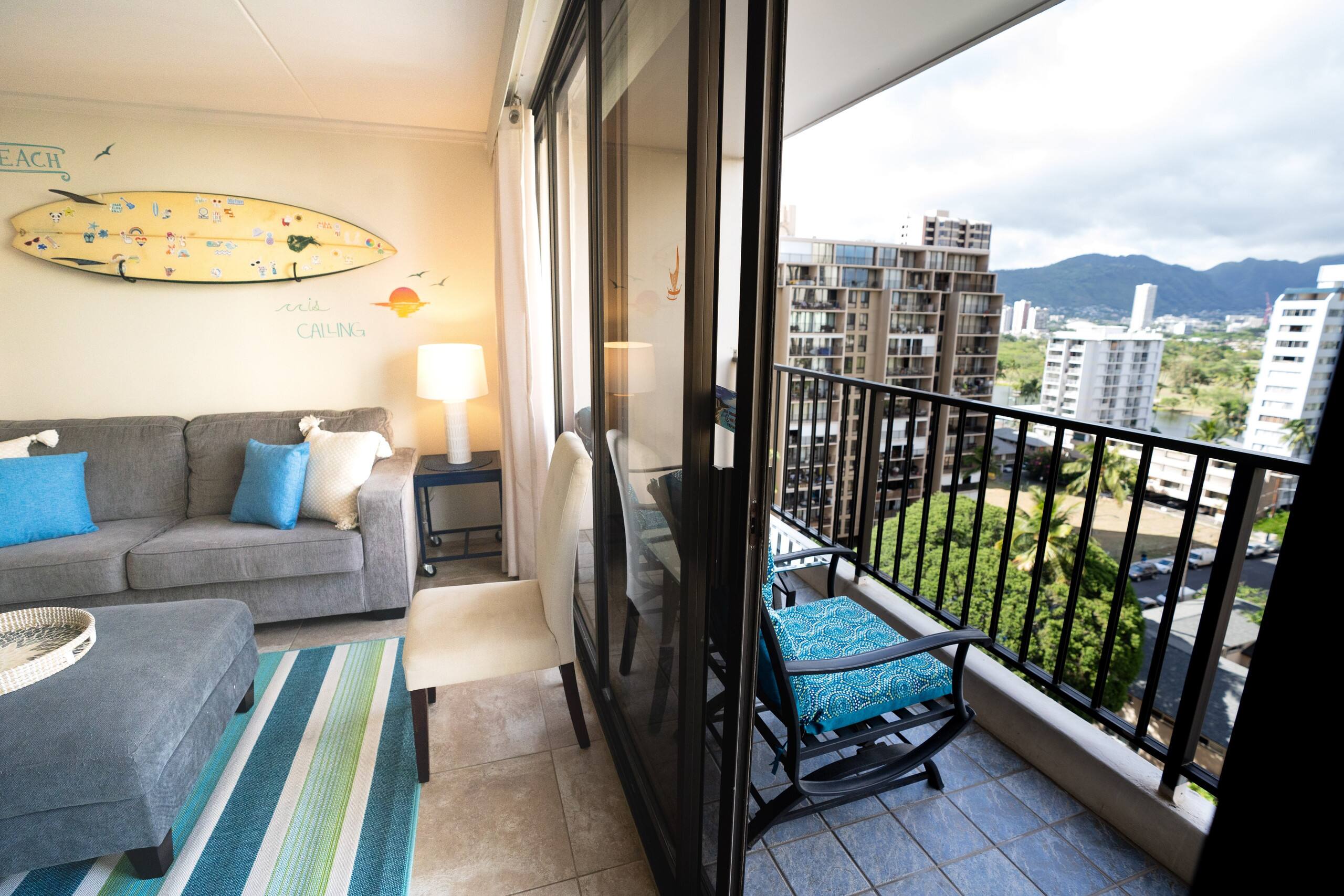 Condo in Honolulu · ★4.38 · 1 bedroom · 3 beds · 1 private bath - Image 24