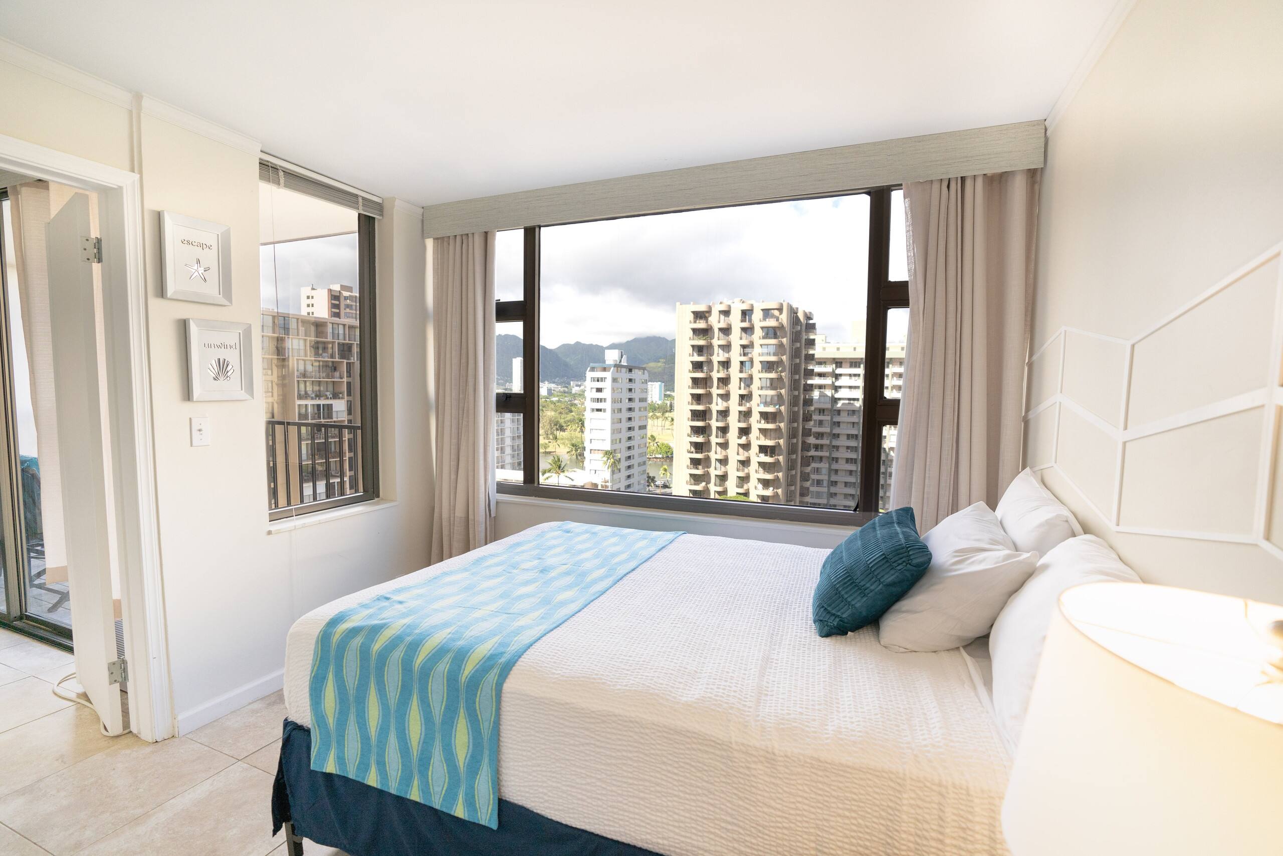 Condo in Honolulu · ★4.38 · 1 bedroom · 3 beds · 1 private bath - Image 20