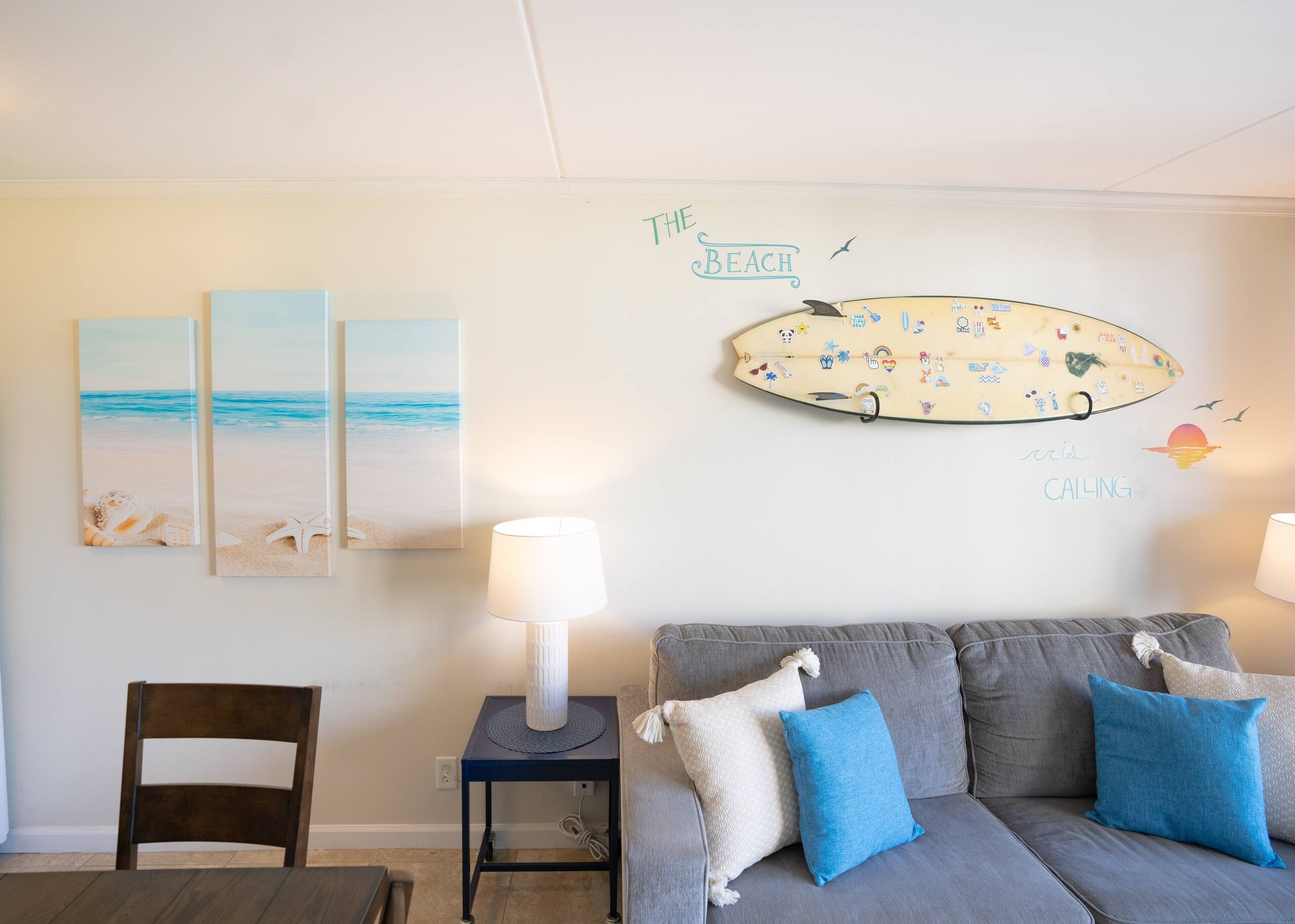 Condo in Honolulu · ★4.38 · 1 bedroom · 3 beds · 1 private bath - Image 22