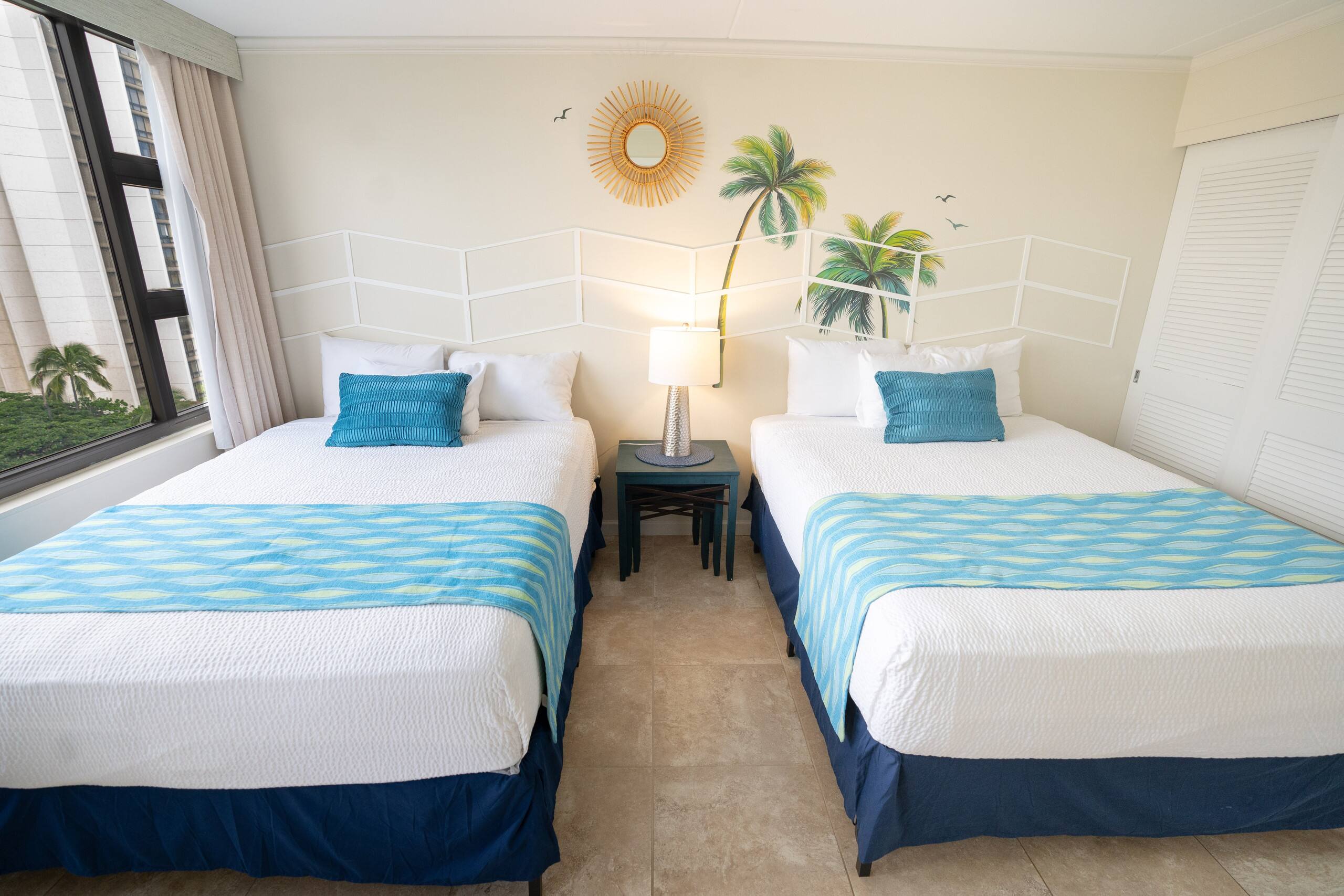 Condo in Honolulu · ★4.38 · 1 bedroom · 3 beds · 1 private bath - Image 28