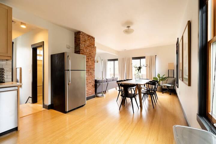 Scandinavian Loft • NW 23rd & Espresso Shops gallery image 3