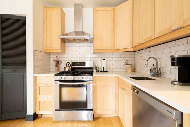 Scandinavian Loft • NW 23rd & Espresso Shops gallery image 5