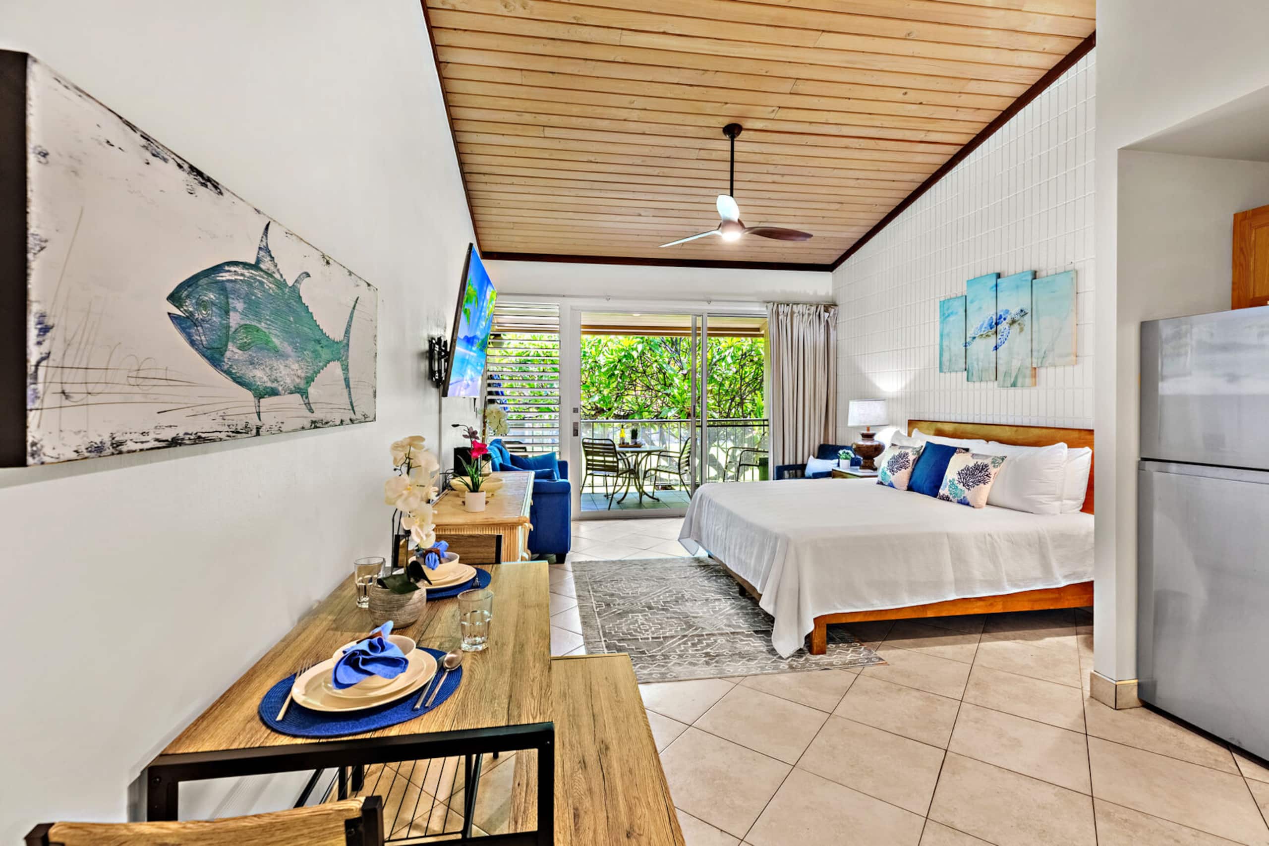 Condo in Lahaina · ★4.9 · Studio · 2 beds · 1 bath - Image 16