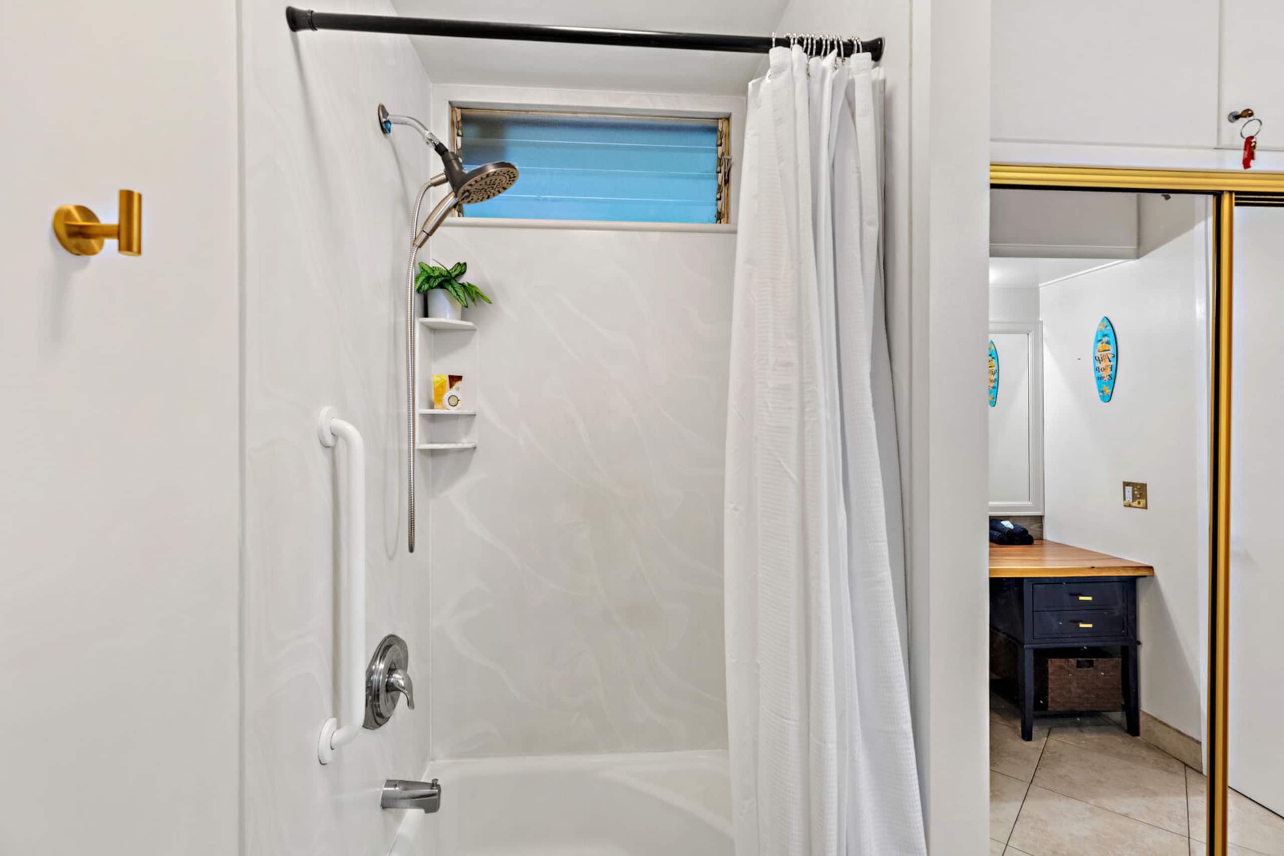 Condo in Lahaina · ★4.9 · Studio · 2 beds · 1 bath - Image 21