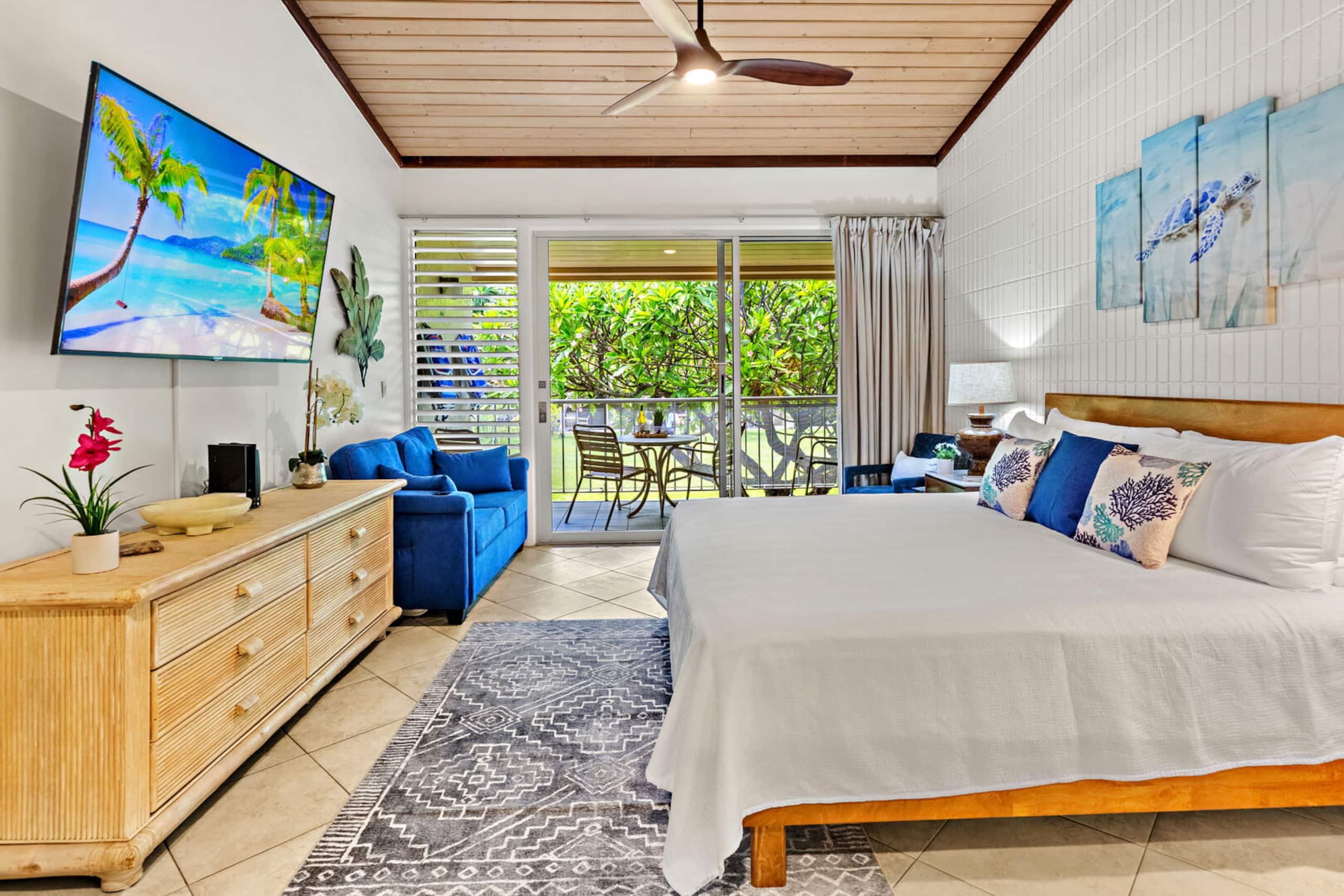 Condo in Lahaina · ★4.9 · Studio · 2 beds · 1 bath - Image 10