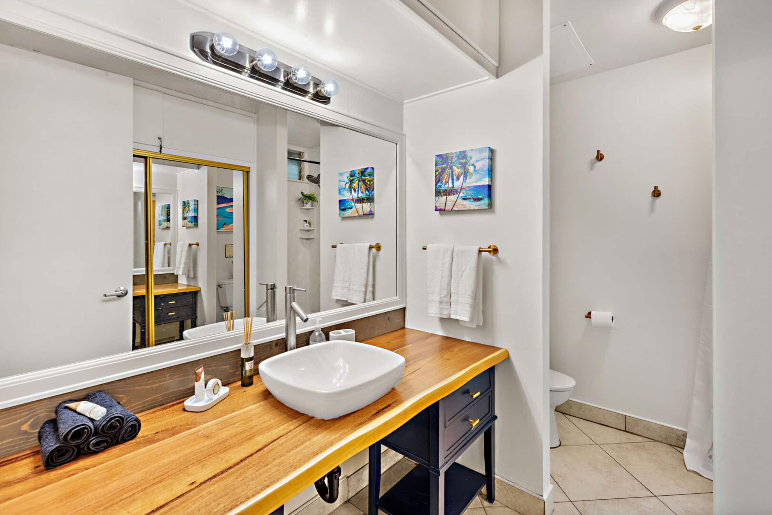 Condo in Lahaina · ★4.9 · Studio · 2 beds · 1 bath - Image 20