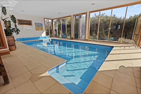 Blue Doors on the Lakes - 4BR w/ Indoor Pool