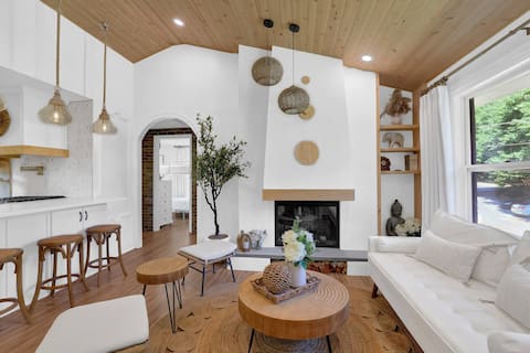 Successful Airbnb property: Near ATL downtown/ Business ready/ Fast Wifi/ in English Avenue