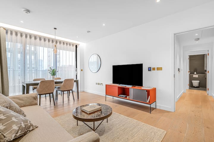 Modern 2BR The London Touch