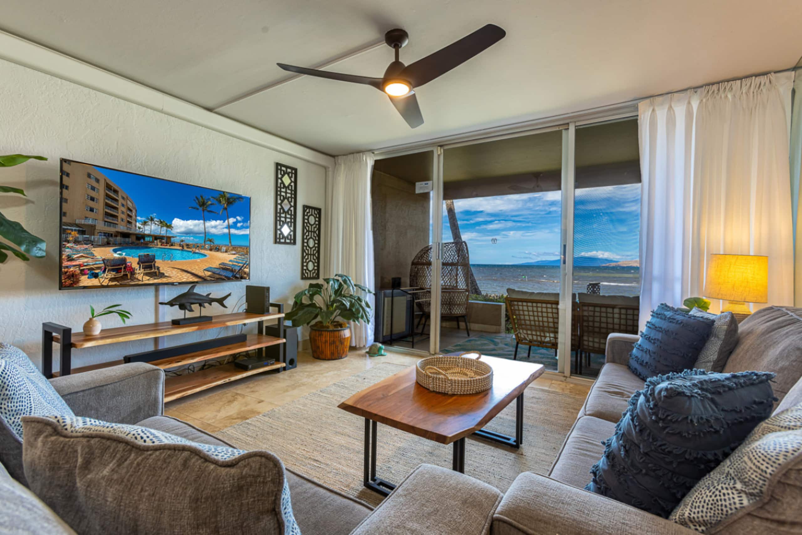 Oceanfront Ground Floor w/Stunning Sunset Views - Image 3