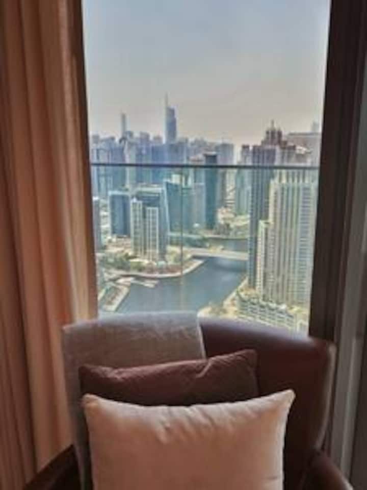 Siéntate, relájate y relájate. 