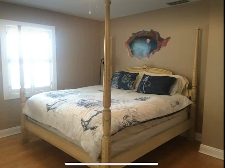 Надворешна главна спална соба