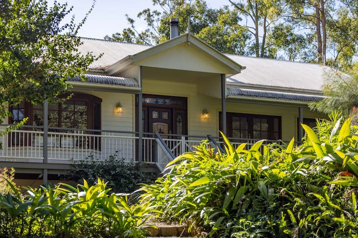 Sangfroid: Family Retreat for Up to 10 Guests