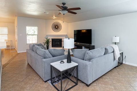 Pet-Friendly Midlothian Home Near Wedding Venues!