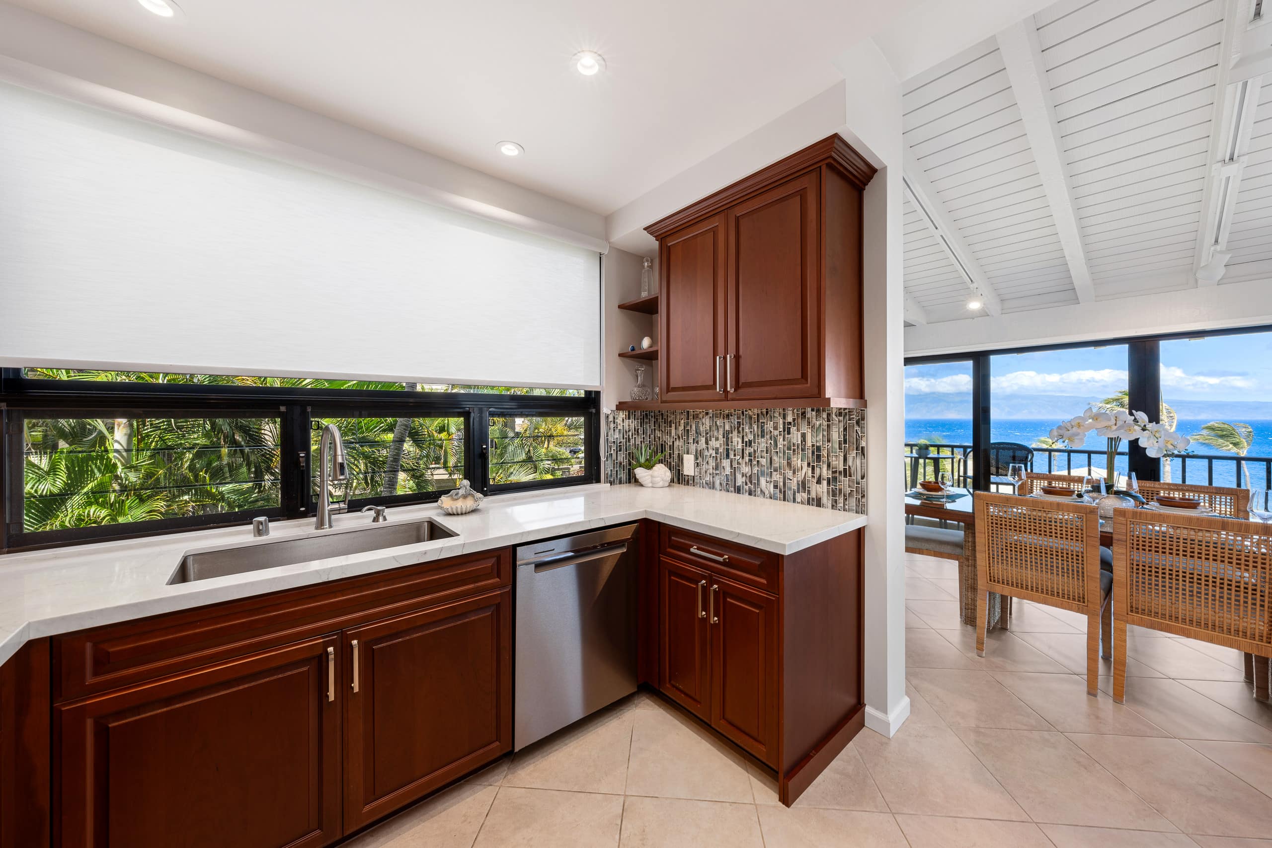 Condo in Lahaina · ★4.93 · 2 bedrooms · 3 beds · 3 baths - Image 9