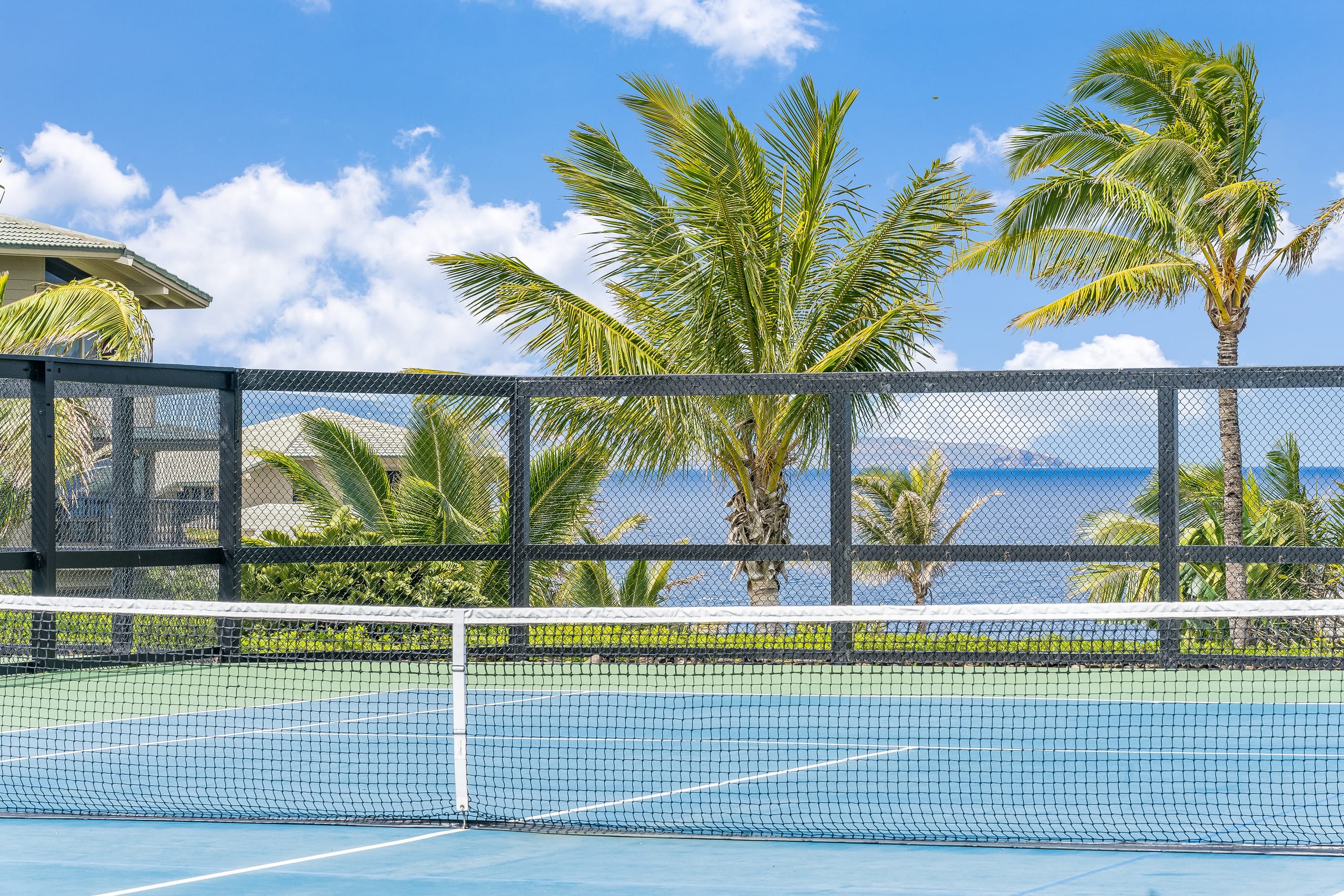 Condo in Lahaina · ★4.93 · 2 bedrooms · 3 beds · 3 baths - Image 51