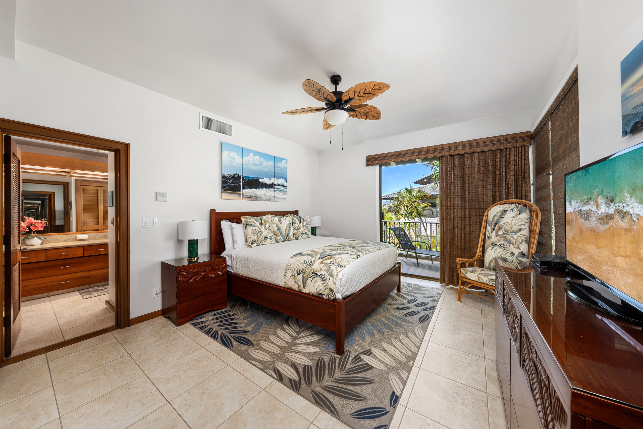 Condo in Lahaina · ★4.93 · 2 bedrooms · 3 beds · 3 baths - Image 17