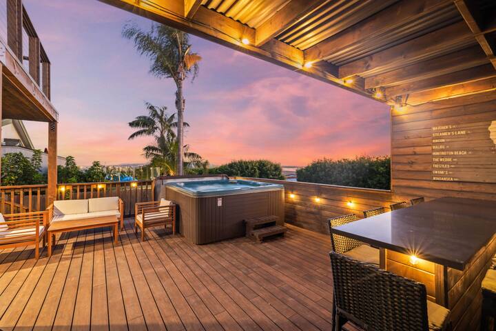 Bayview Escape with Hot Tub and Pickleball