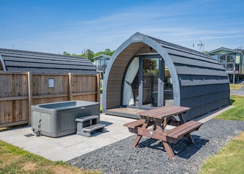 Kyloe Glamping Pod (Pet Friendly)