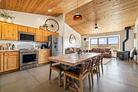 2 min to wineries | Patio Swing | PupsOK | 3 Kings