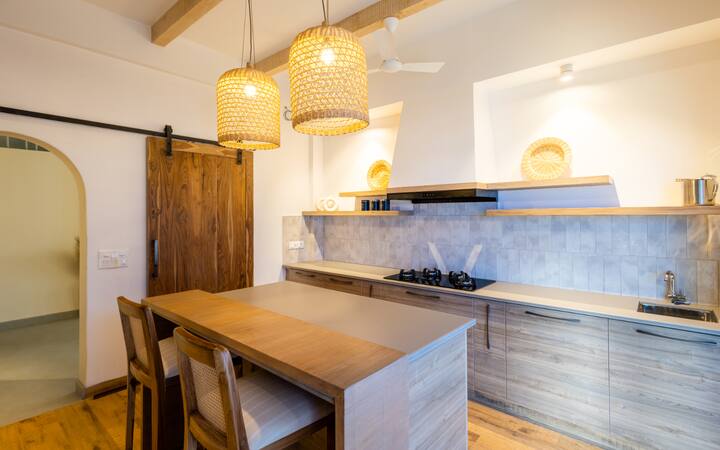 Full kitchen image 1