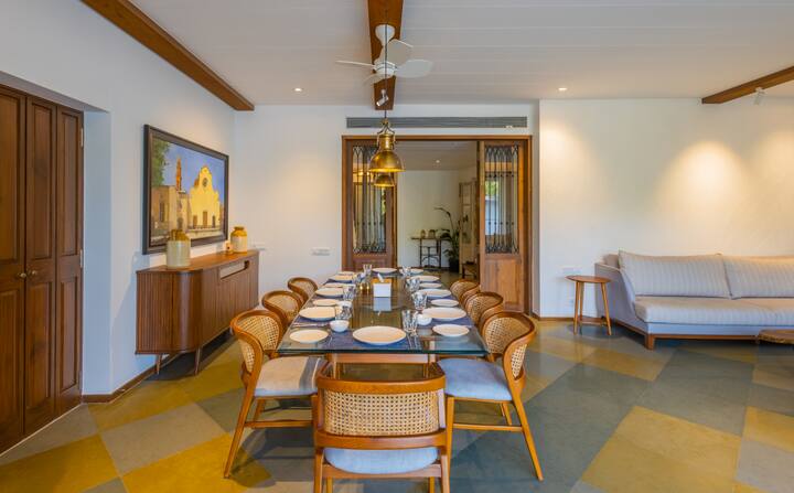 Dining area 1 image 6