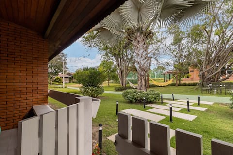 6-Suite House for 20 – Sauna and Field in Gravata