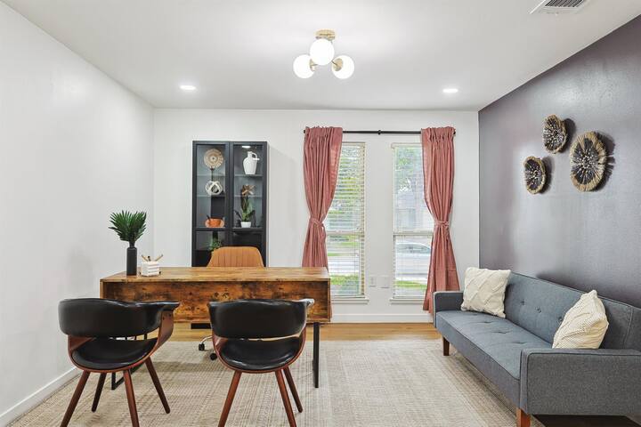 4-BD Serene Hideaway w Pool, Foosball, and Patio gallery image 4