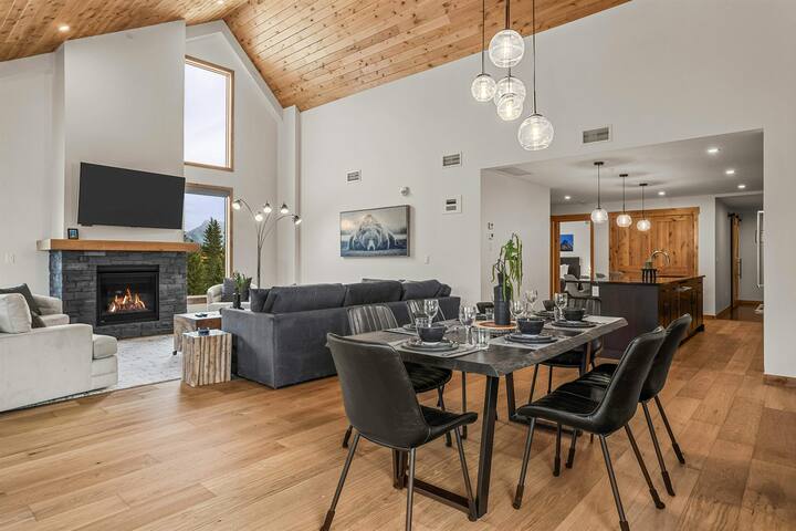 Andrew & Lindsay managed Airbnb listing 2