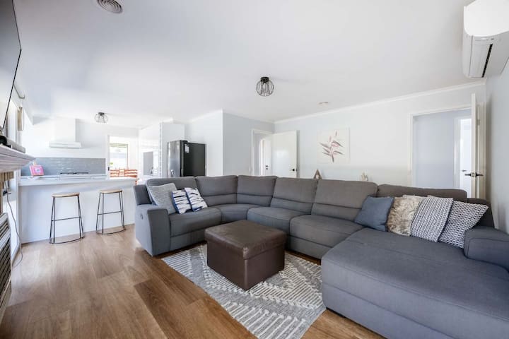 Endeavour Family Beach House